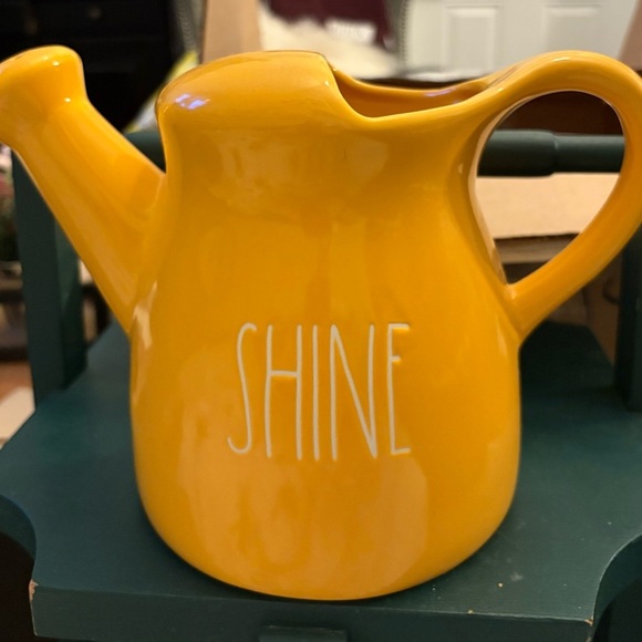 Yellow Shine Watering Can - Picture 1 of 1
